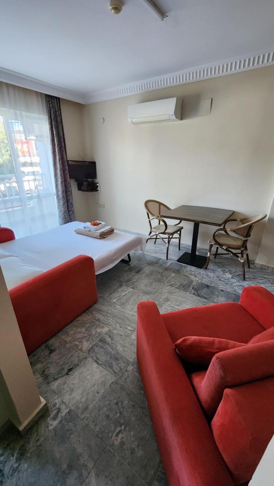 Irem Apart Hotel Мармарис Екстериор снимка