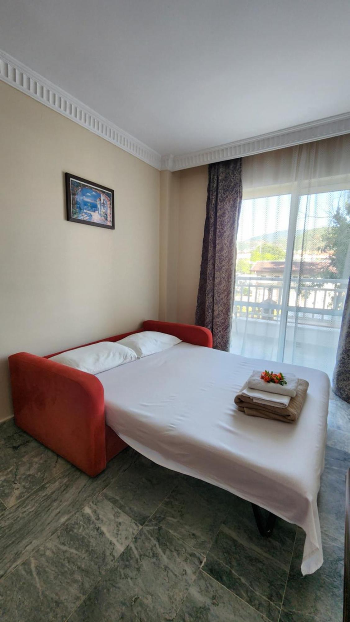 Irem Apart Hotel Мармарис Екстериор снимка